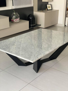 plateau table en marbre carrare poli  à la Tremblade